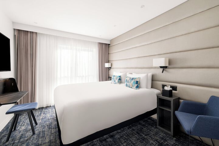 Room 25 of 61