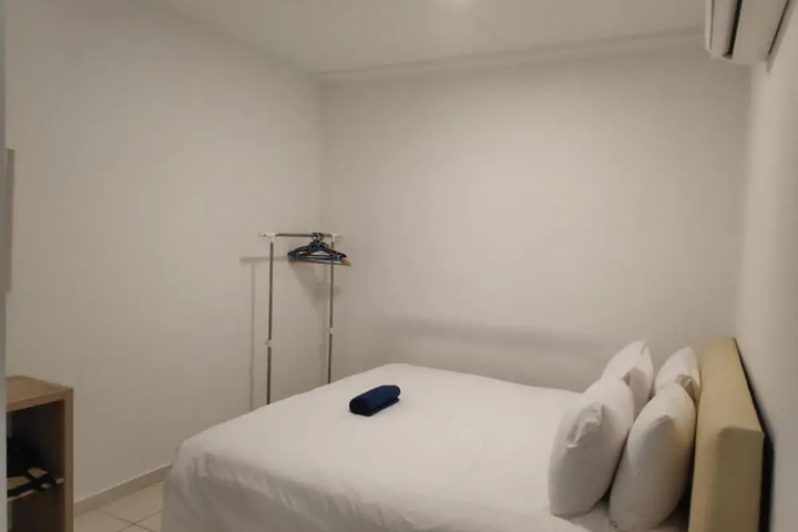 Room 6 of 26