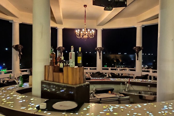Lounge 60 of 94
