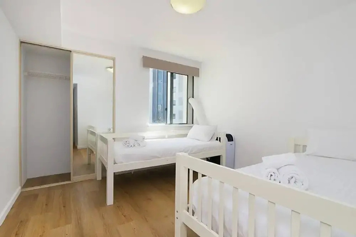 Room 4 of 19