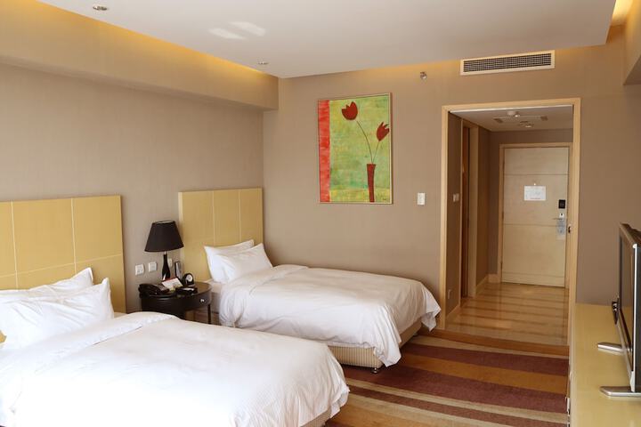 Room 15 of 35