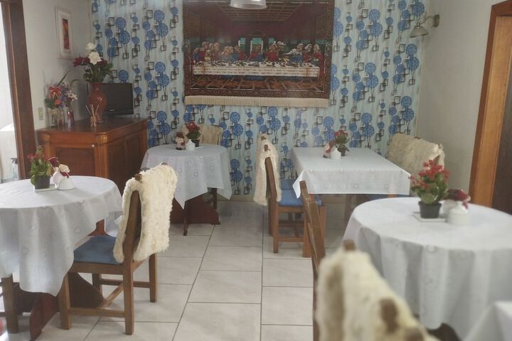 Dining 50 of 58