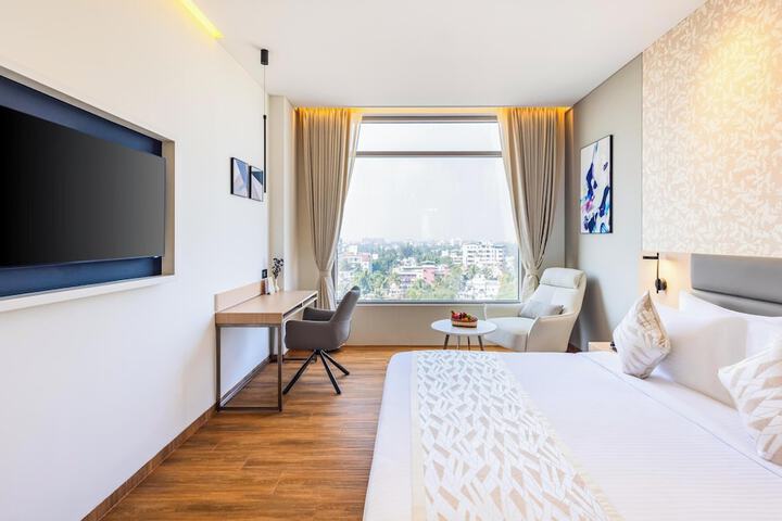 Room 8 of 48