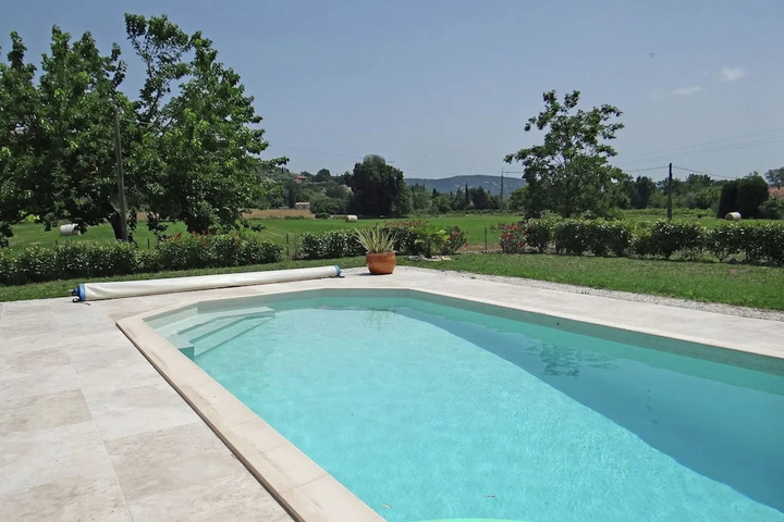 Pool 12 of 17