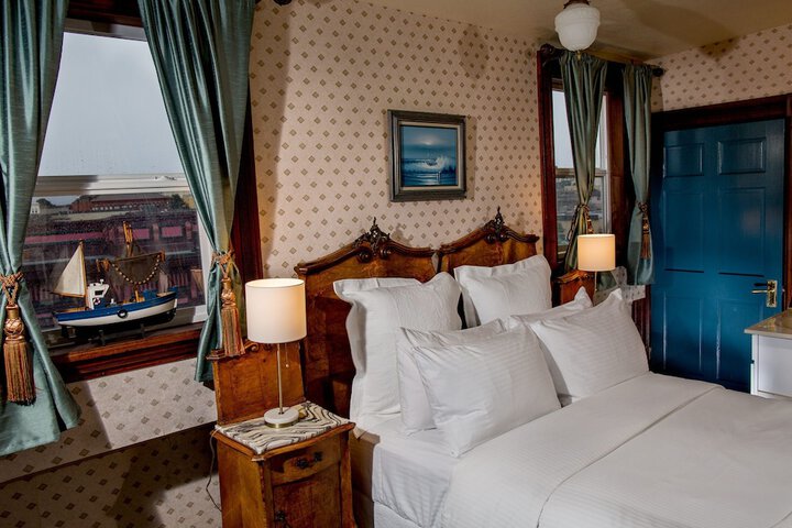 Room 10 of 41