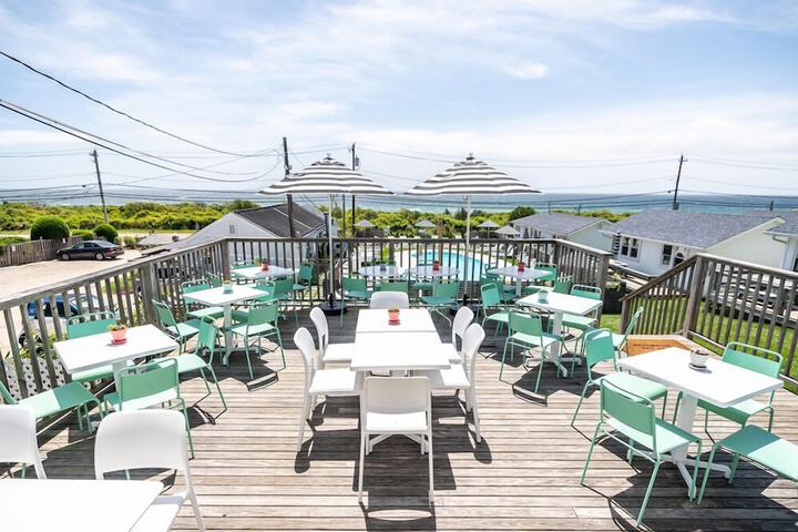 Breakfast/Coffee Service 87 of 98