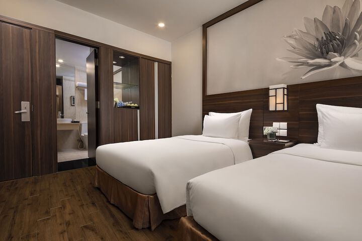 Room 10 of 74