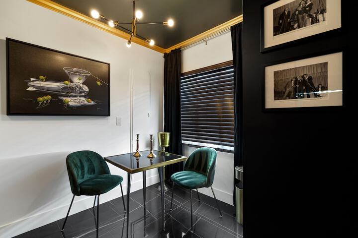 Room 44 of 151
