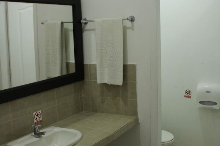 Room 72 of 160