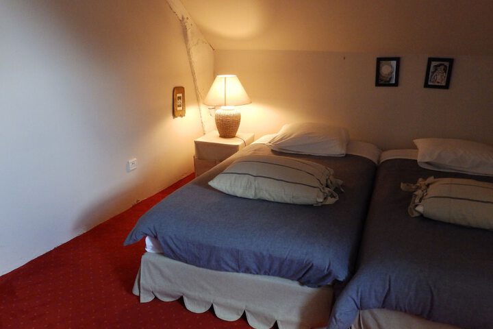 Room 28 of 68