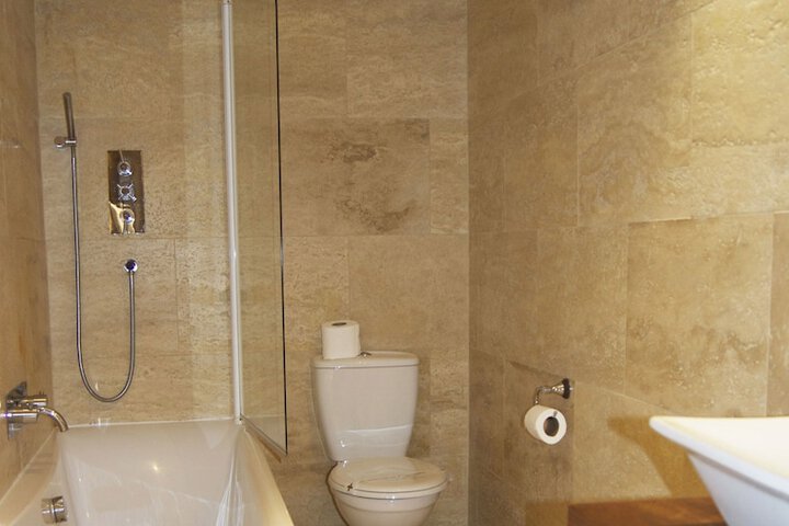 Room 32 of 55