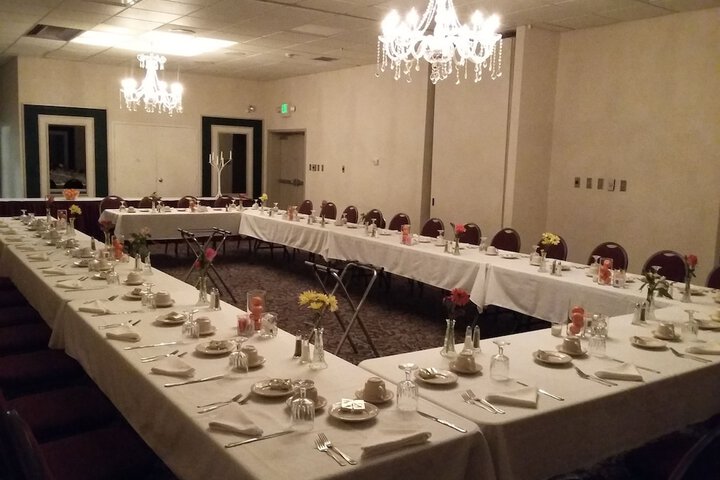 Ballroom/Hall 61 of 71