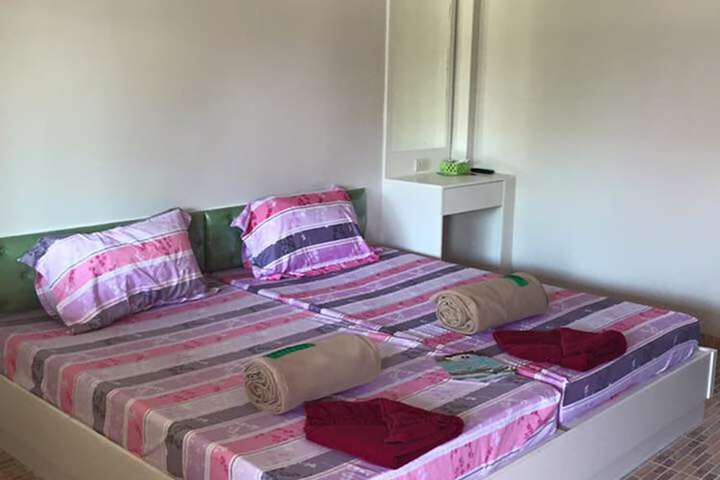Room 9 of 17