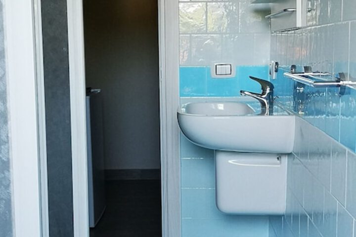 Room 28 of 46