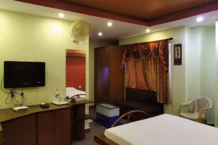 Room 13 of 20