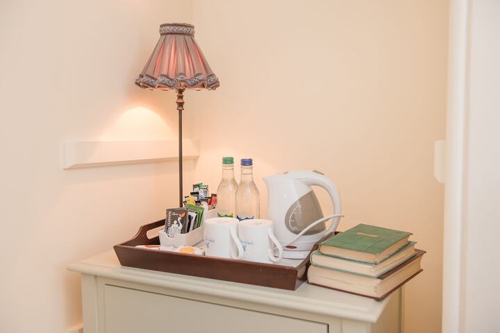 Room 68 of 373