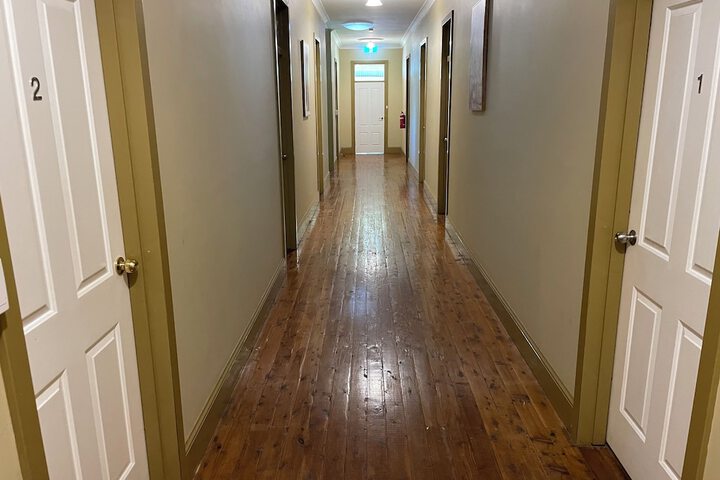 Ballroom/Hall 15 of 17