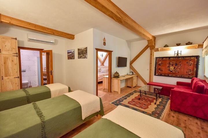 Room 20 of 90