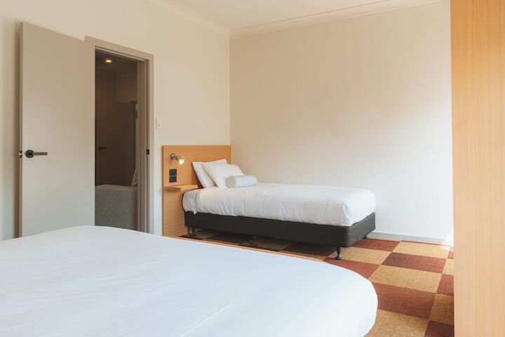 Room 53 of 167