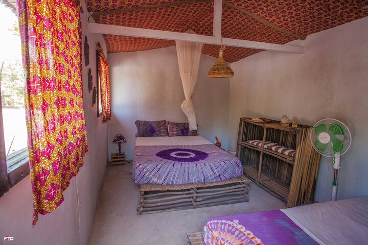 Room 4 of 65