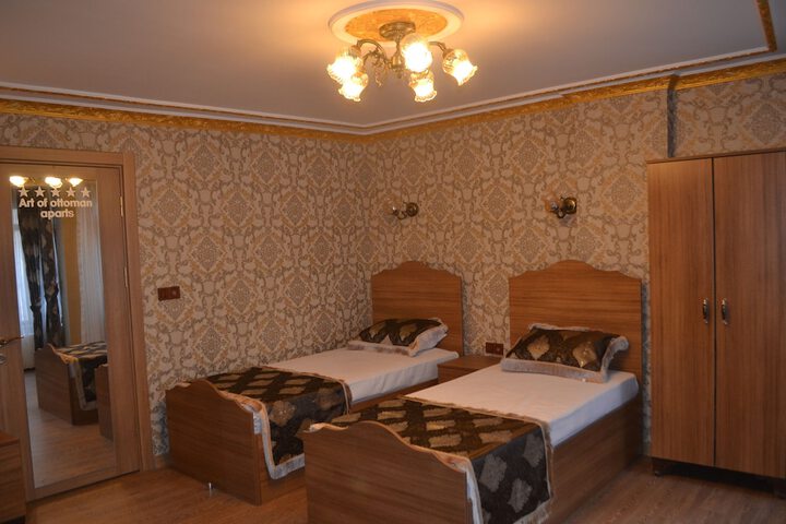 Room 25 of 31
