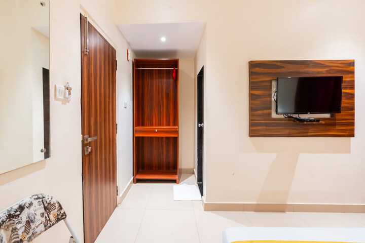 Room 25 of 51
