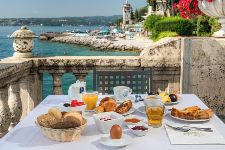 Breakfast/Coffee Service 39 of 64