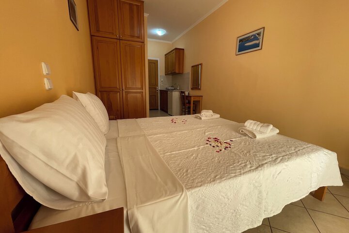 Room 40 of 145