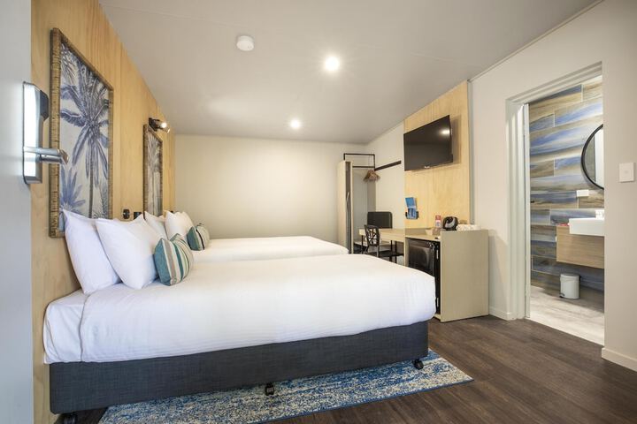 Room 8 of 38