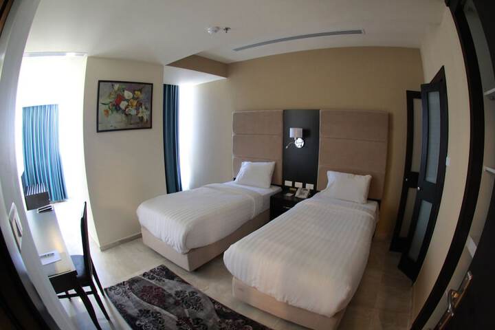 Room 19 of 79