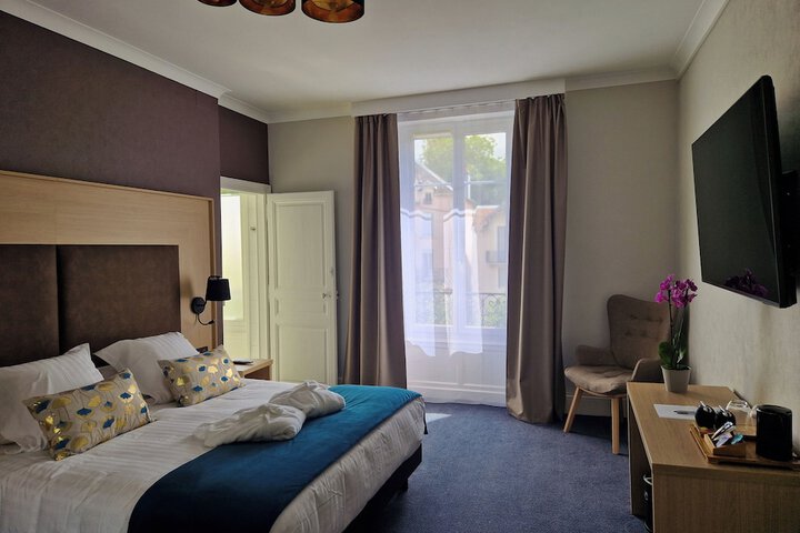 Room 3 of 21