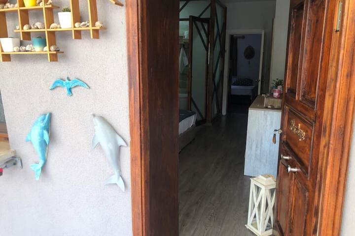 Room 16 of 104