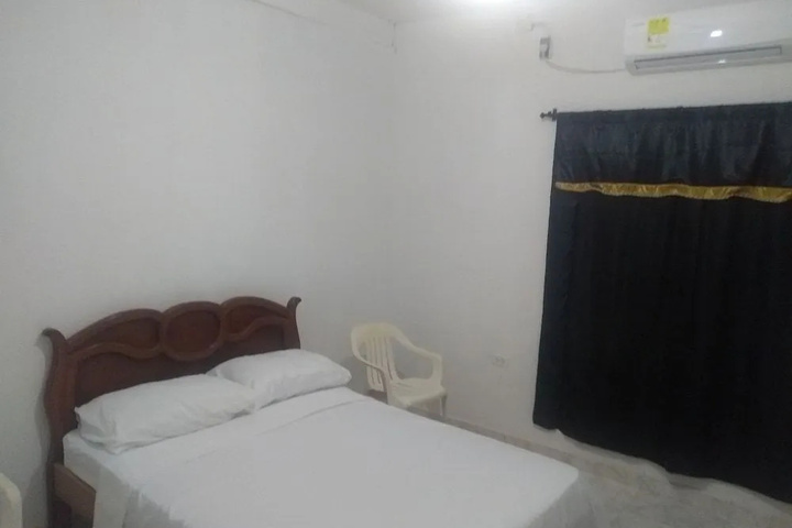 Room 2 of 11