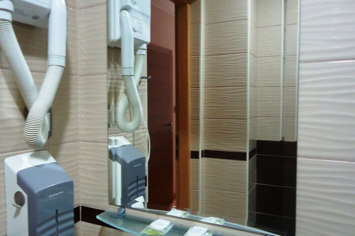 Room 42 of 53