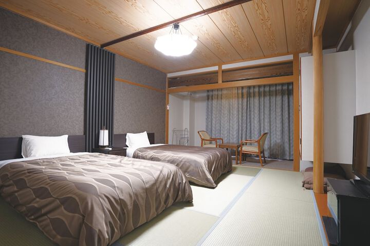 Room 10 of 38