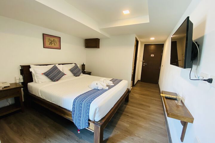 Room 3 of 30