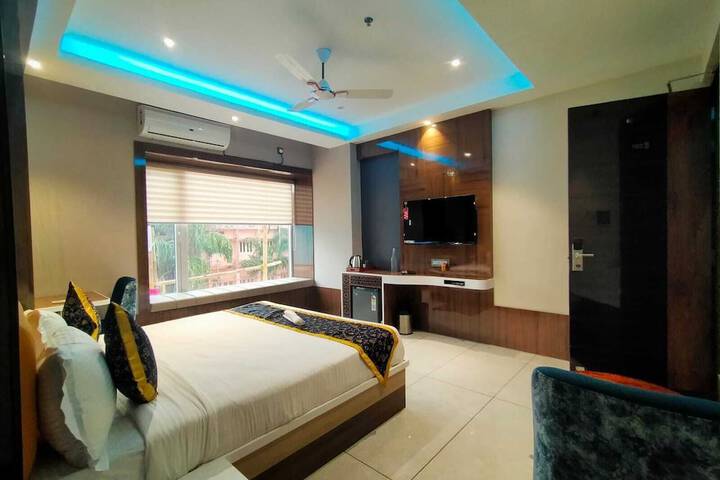 Room 9 of 29