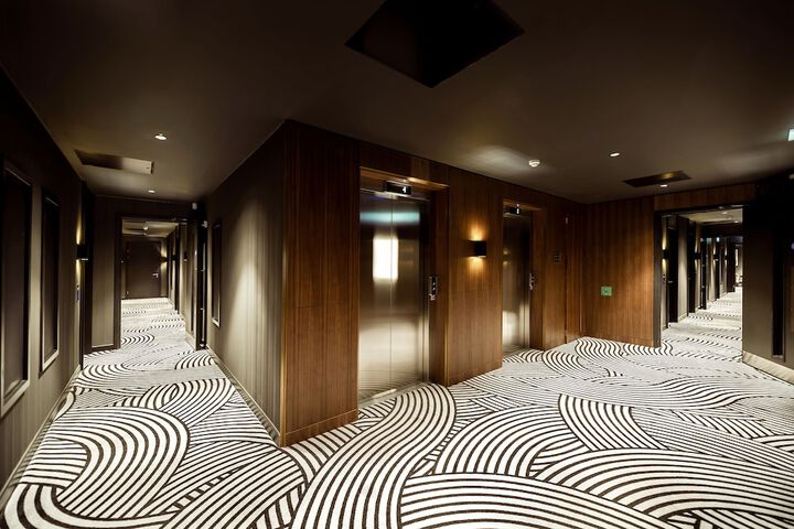 Ballroom/Hall 77 of 97