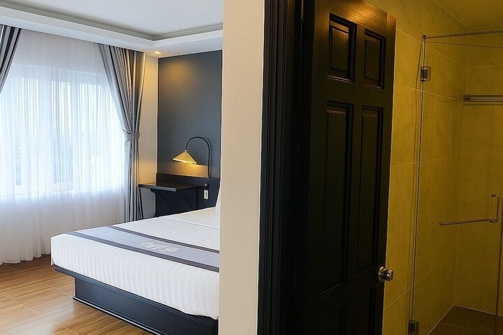 Room 13 of 34