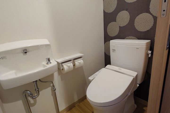 Room 74 of 99