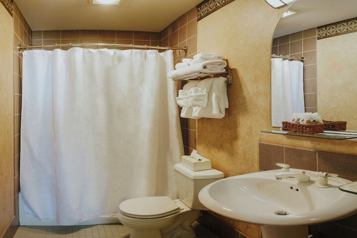 Room 16 of 38