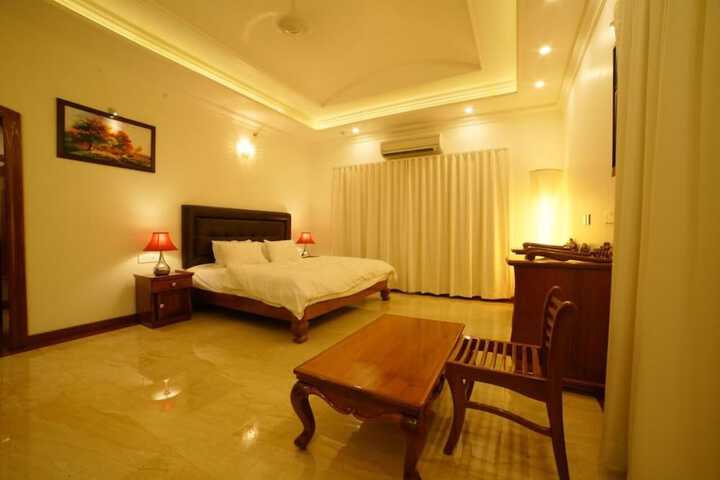 Room 7 of 49