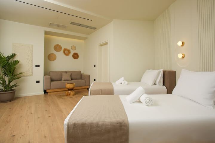 Room 35 of 70