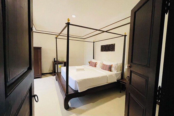 Room 19 of 37