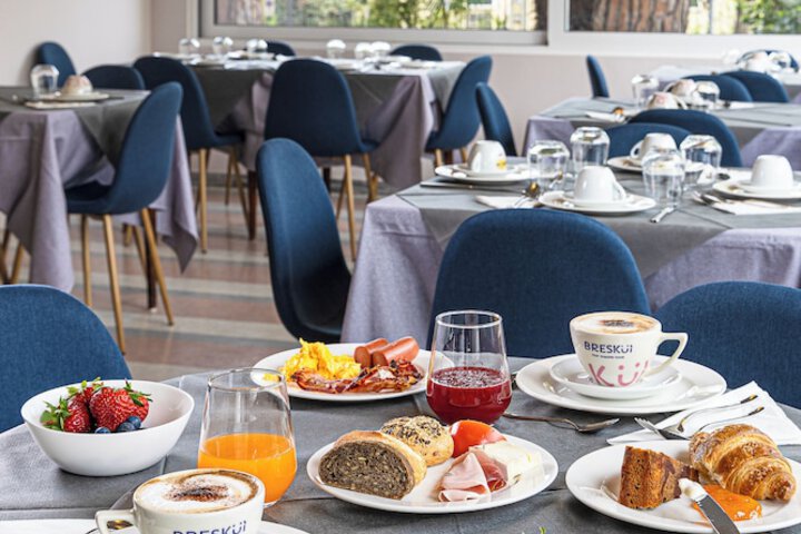 Breakfast/Coffee Service 34 of 59