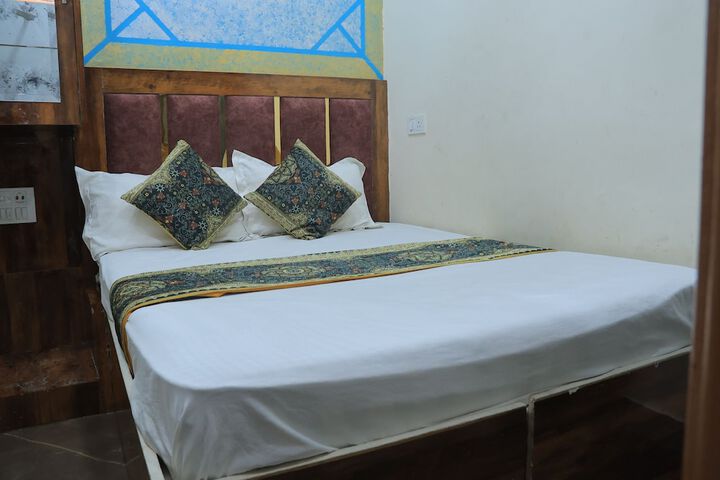 Room 5 of 30