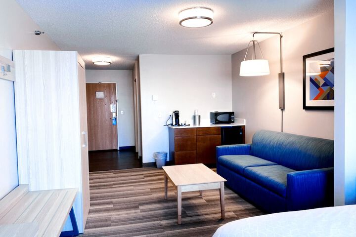 1 King Bed Suite (19 of 24)