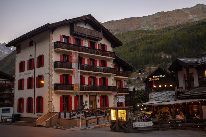 Hotel 56 of 61