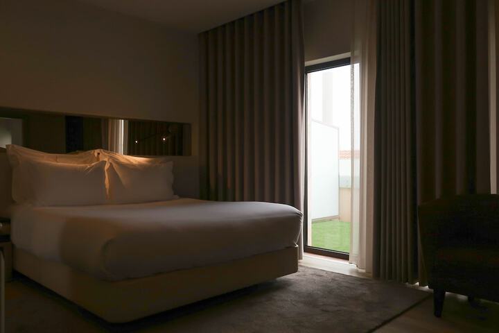 Room 26 of 85
