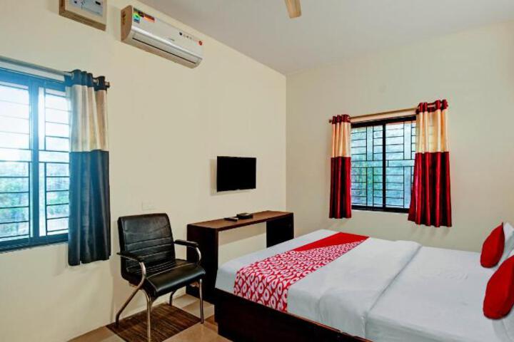 Hotel O SR PALACE